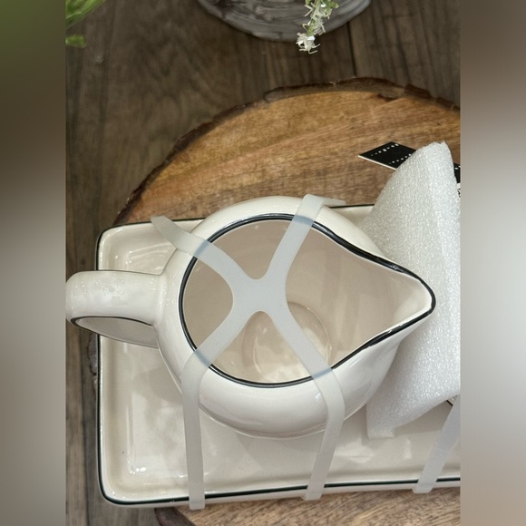 ✨ Brand NEW w/Tags Rae Dunn Cream and Sugar Set w/Tray ✨ - Picture 5 of 14